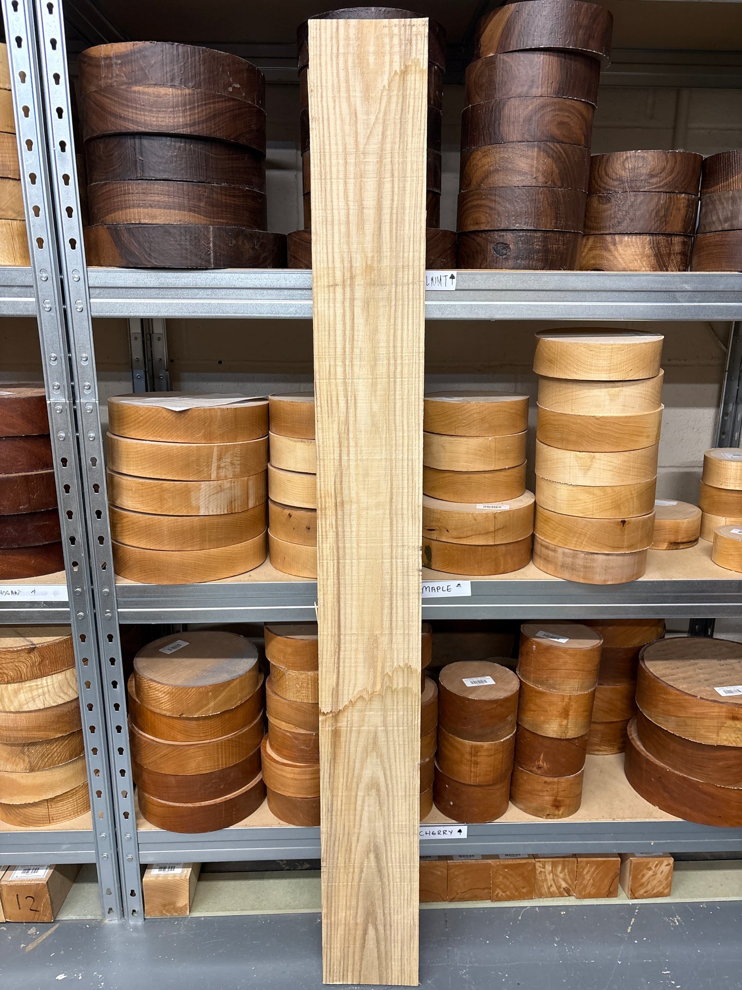 American Ash AASH12 — 1380x150x25mm