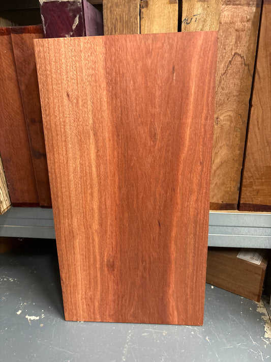 Bloodwood BW10 — 444x235x20mm