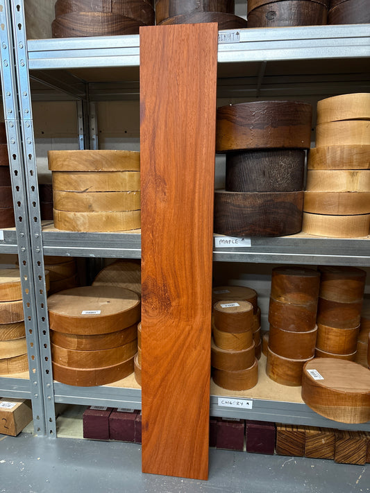 Padauk Plank PAD25 — 1090×174×24mm