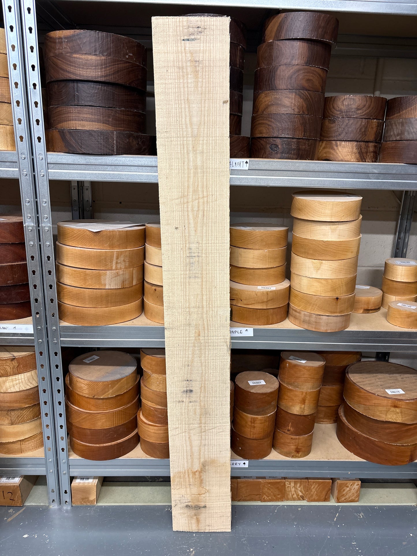 American Ash AASH11 — 1380x175x25mm