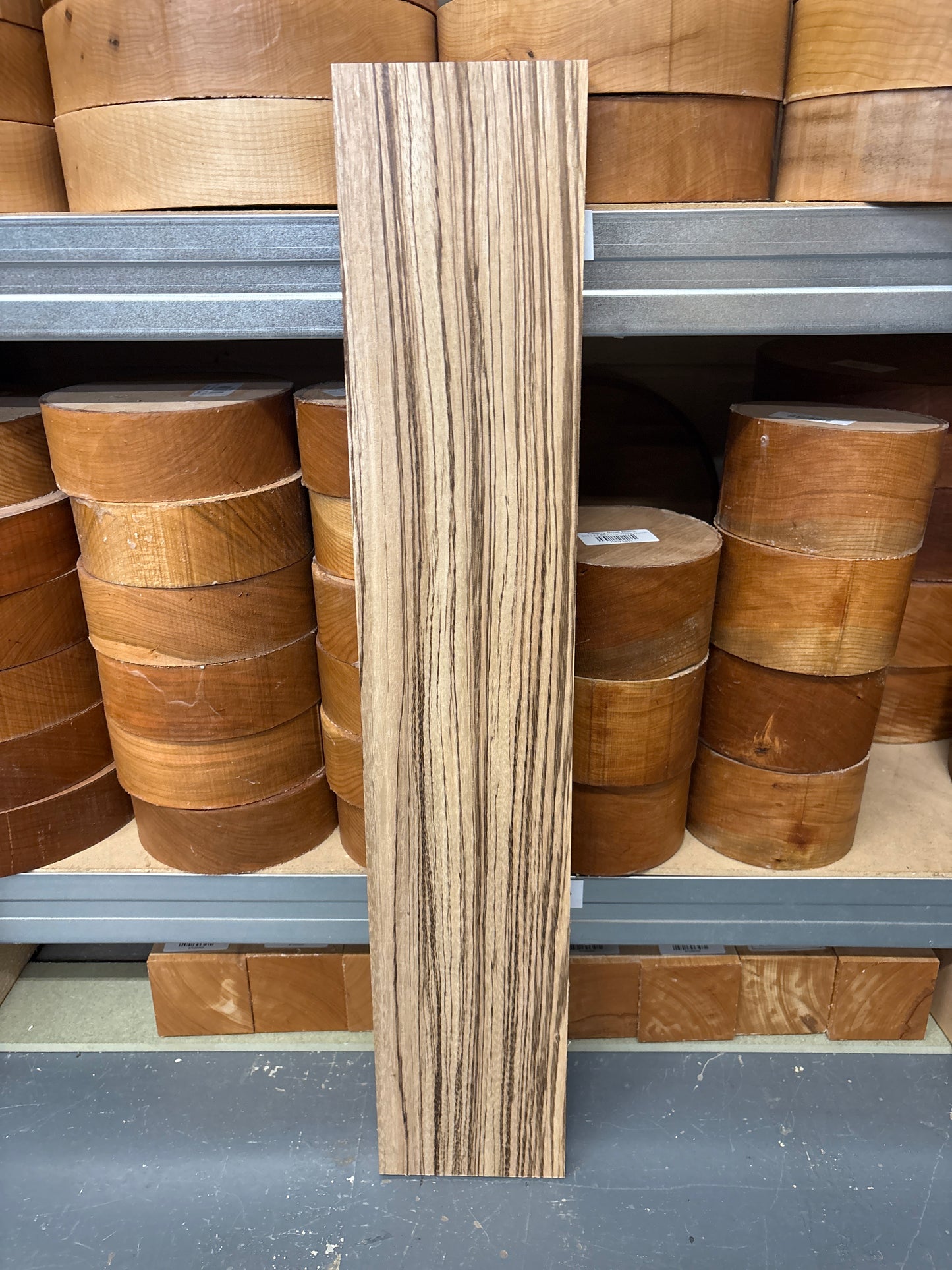 Zebrano ZEB05 — 690x127x21mm