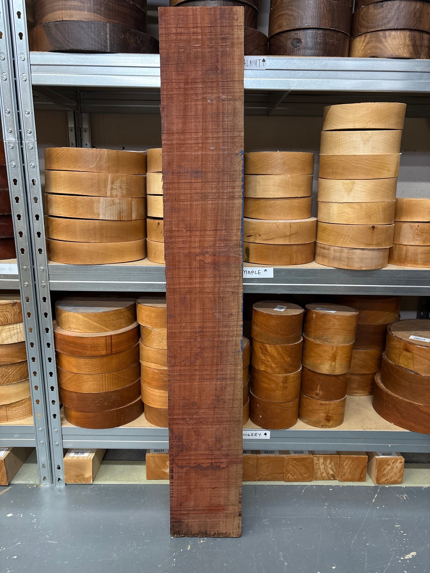 Padauk PAD06 — 1150x168x50mm