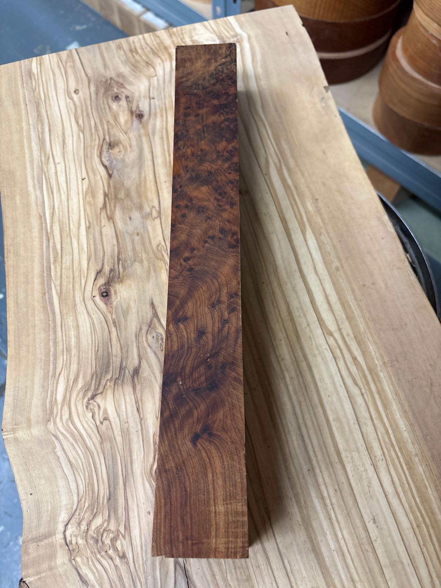 Thuya Burl — 40x40x330 — TBS07