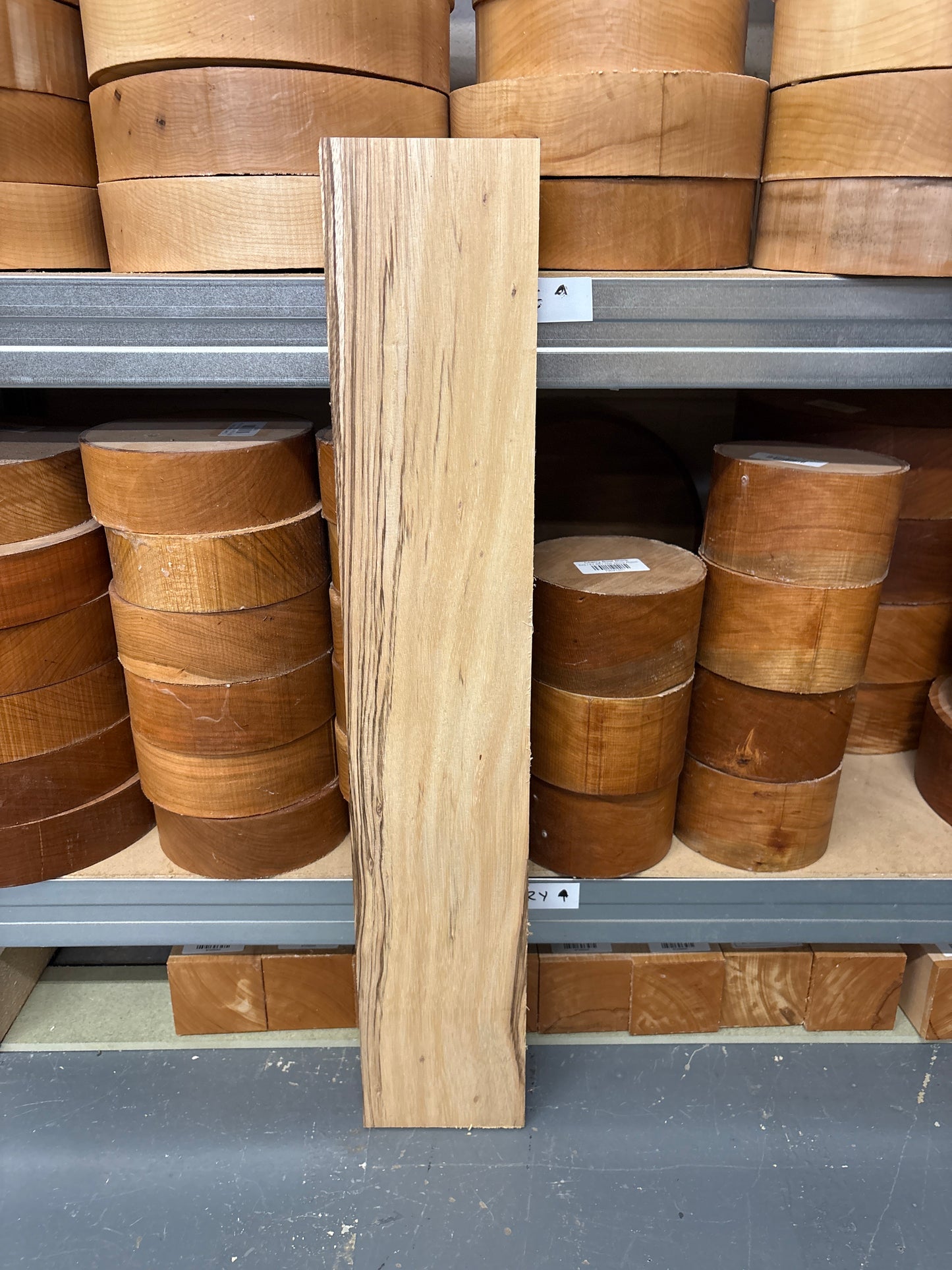 Zebrano ZEB04 — 695x124x20mm