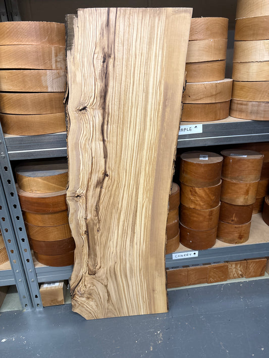 Olive Wood OW01 — 910x300x20mm