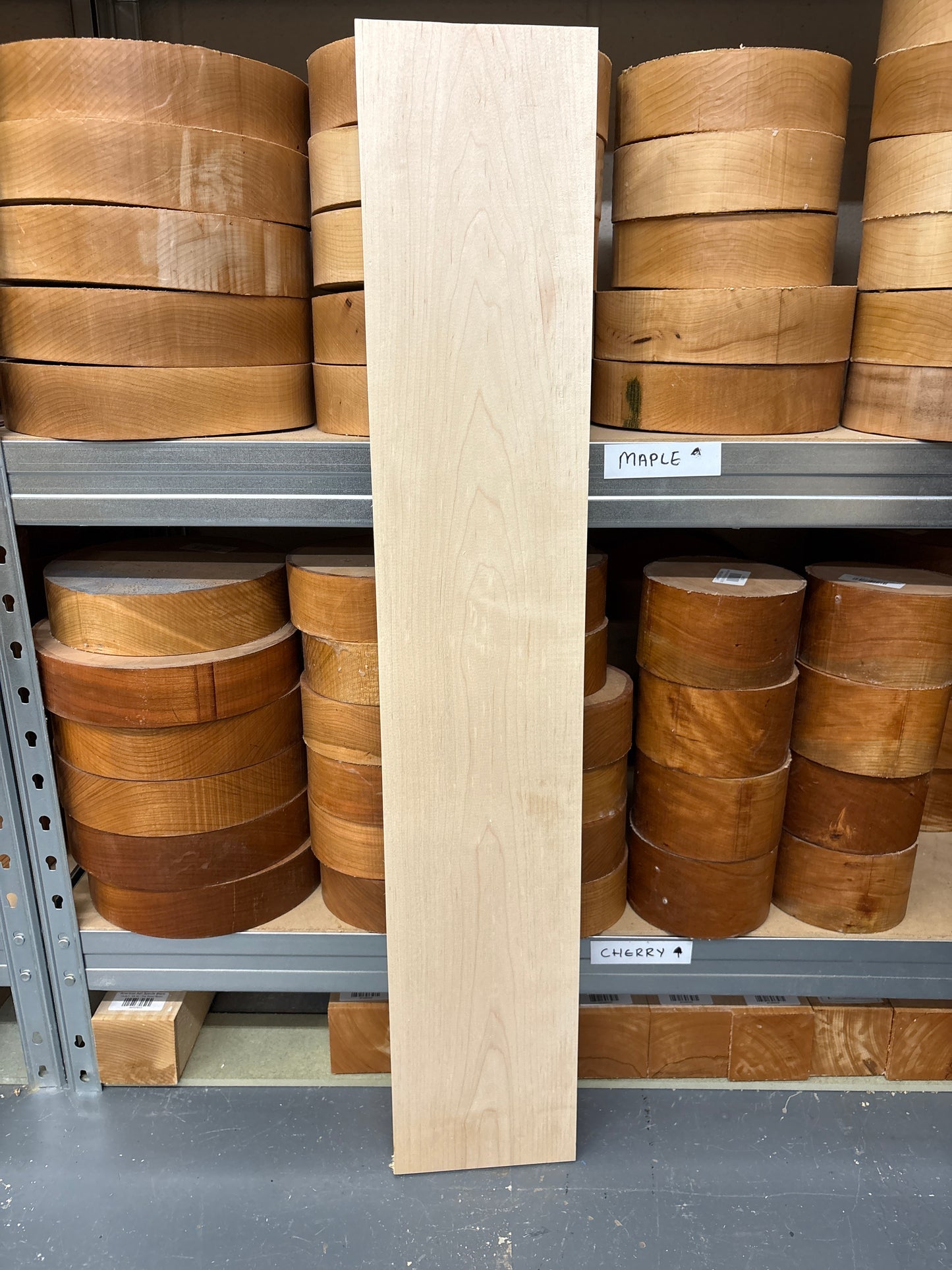 American Maple MC06 — 890x160x22mm (Cabinet Grade)