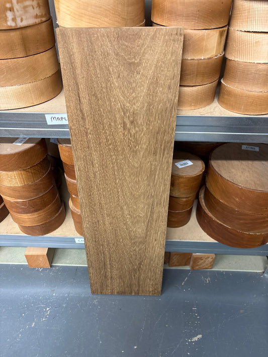 Iroko IRO02 — 790x230x24mm