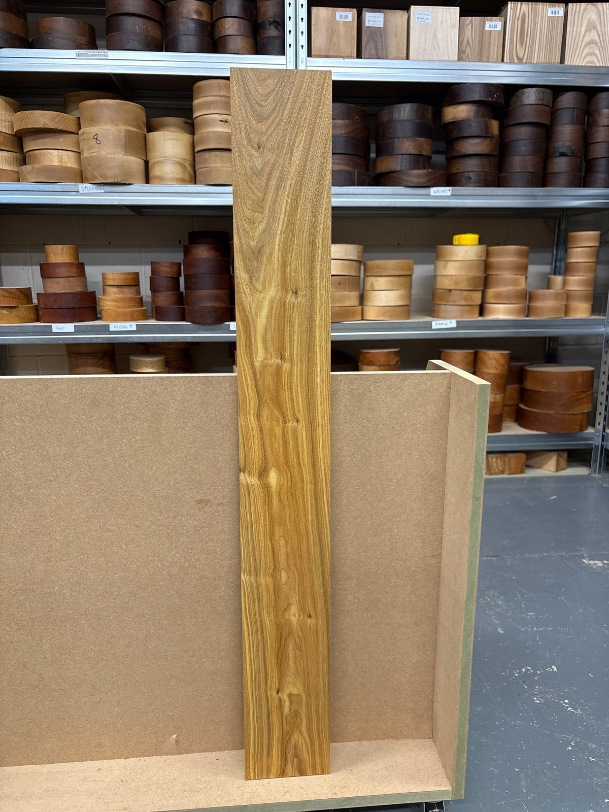 Canarywood CW07 — 950x122x21mm