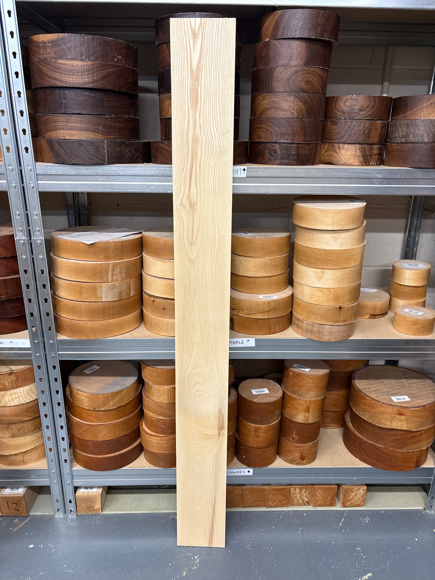 American Ash AASH06 — 1385x140x22mm