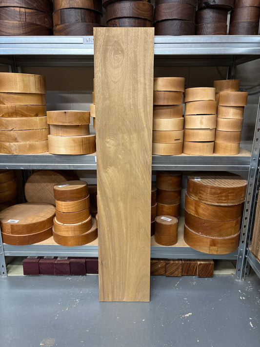 African Walnut AFW18 — 1100x220x22mm Planed Faces