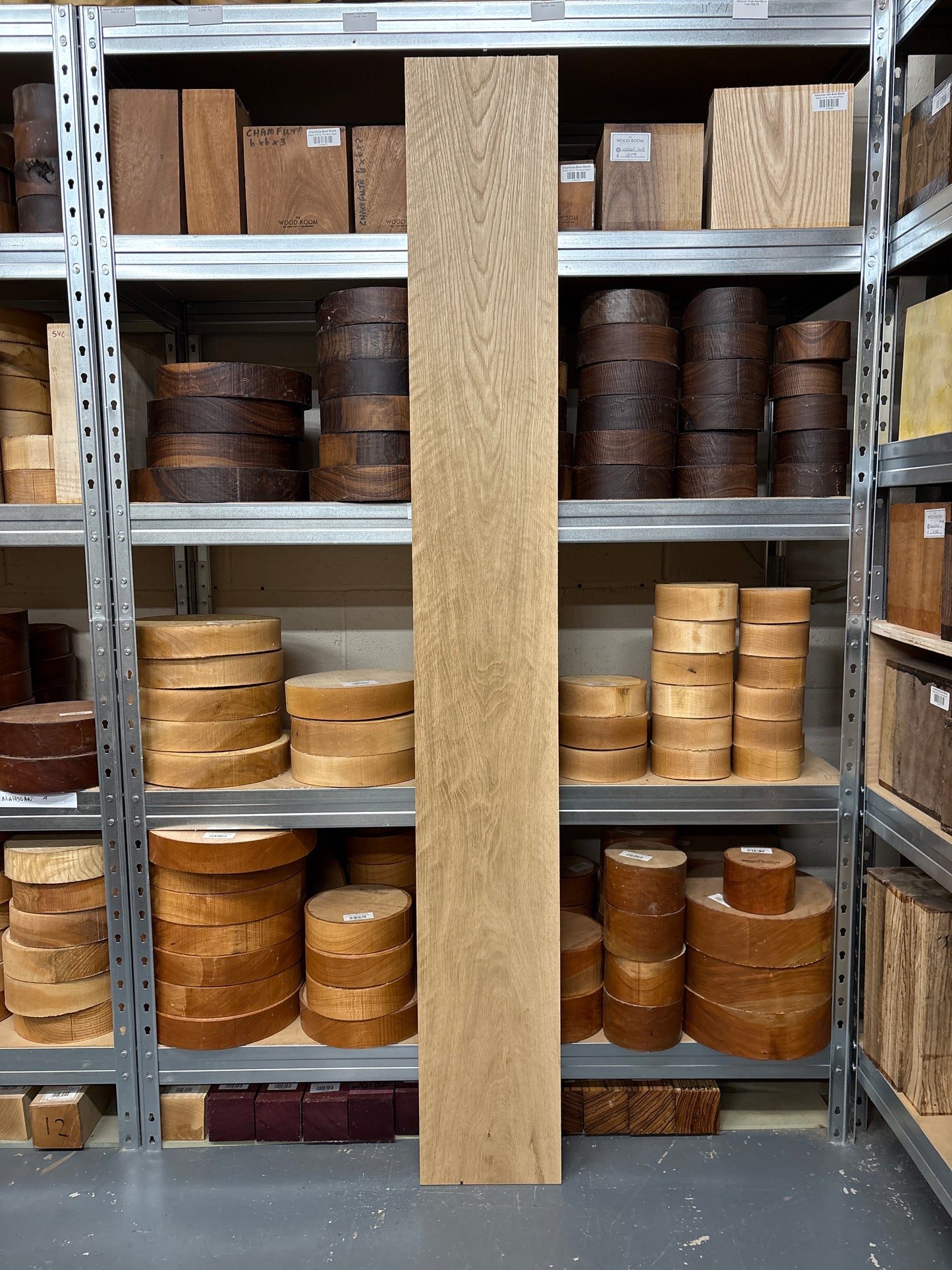 American White Oak AWO10 — 1725x225x21mm Planed Faces