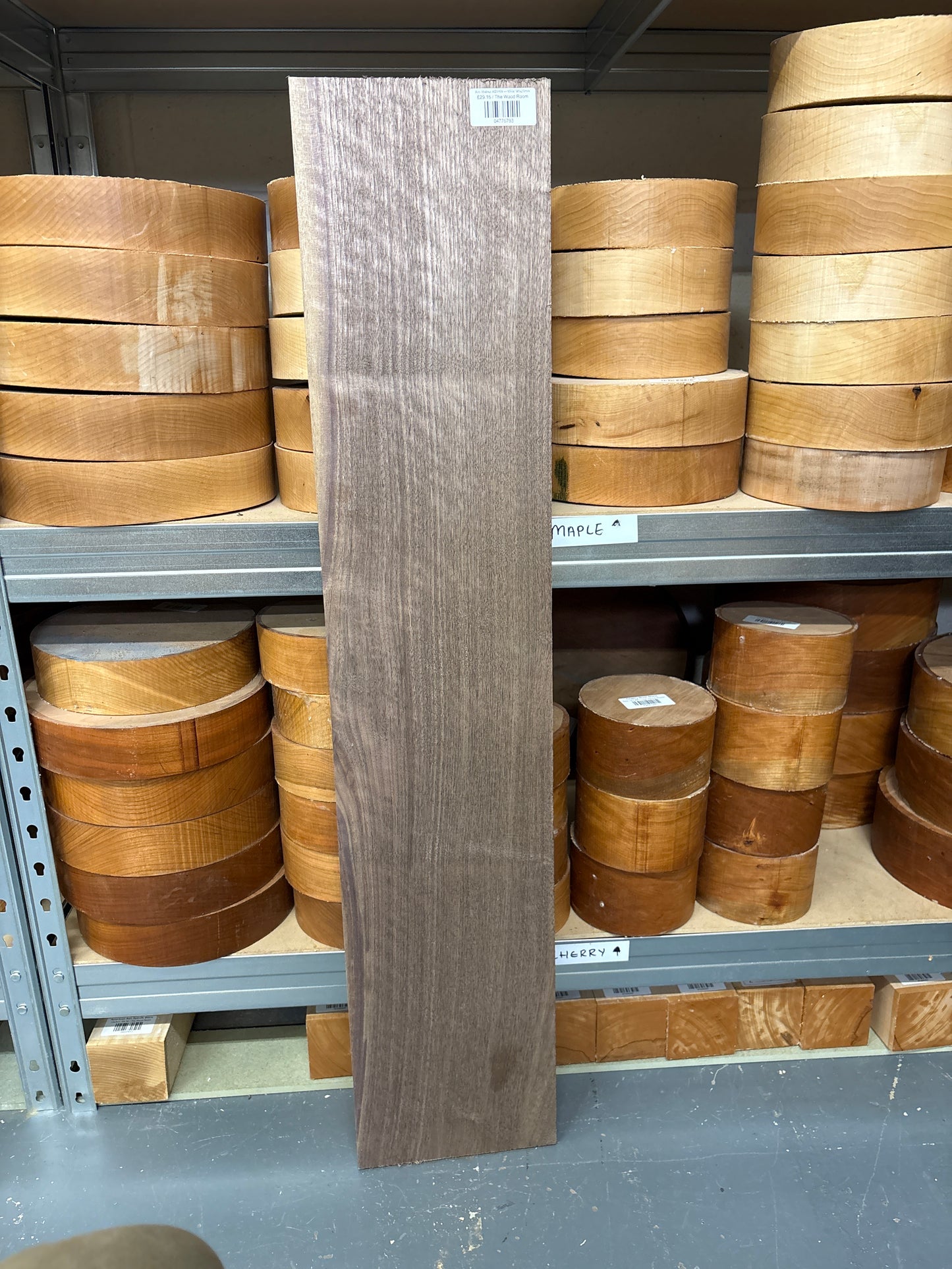 Am. Walnut ABW09 — 950x190x20mm