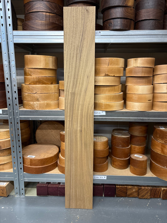 African Walnut AFW07 — 1200x175x22mm Planed Faces