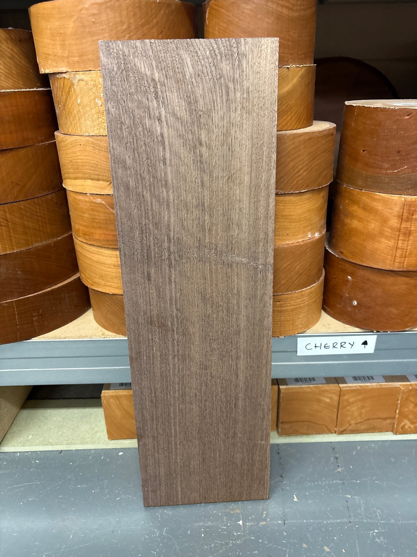 Am. Walnut ABW08 — 480x145x20mm