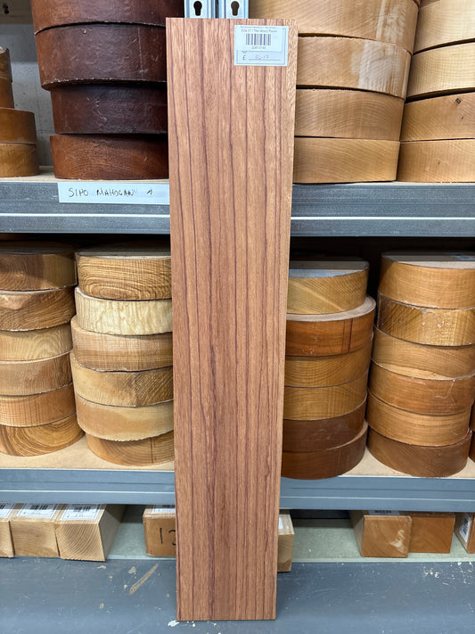 Red Zebrano Plank RZ03 — 795x145x22mm PAR