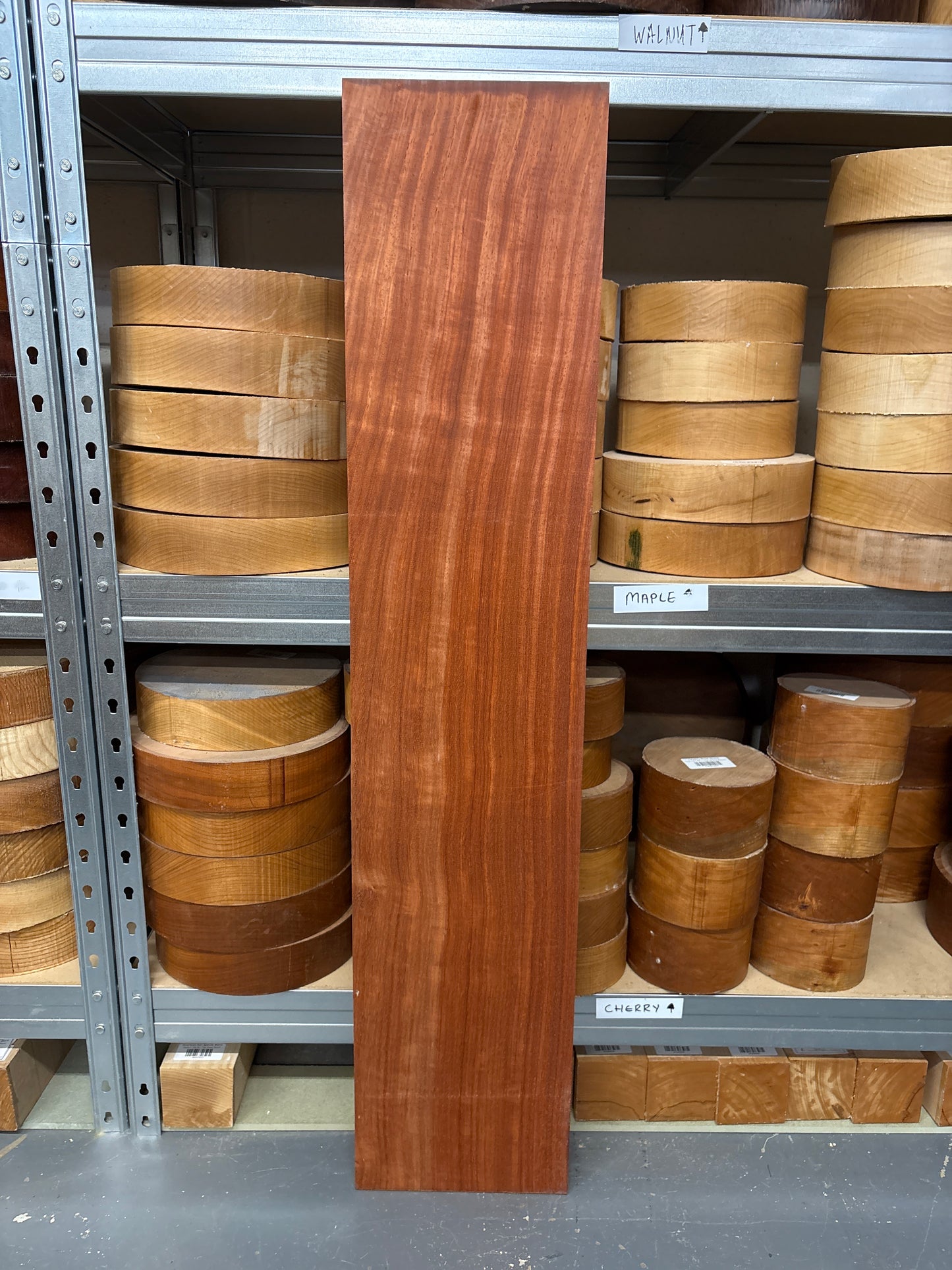 Padauk Plank PAD09 — 1025 × 210 × 22mm