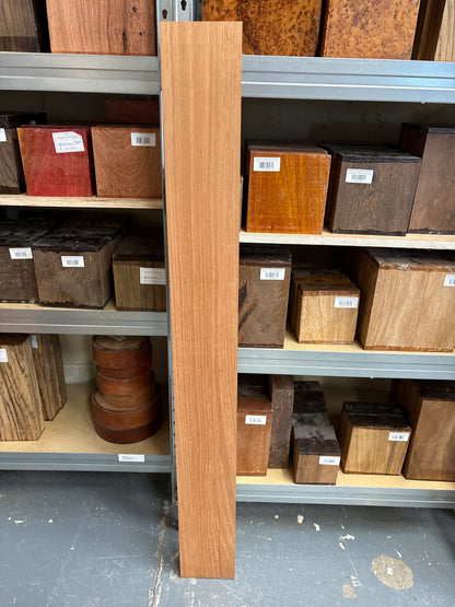Spanish Cedar SC03 — 1210x135x17mm