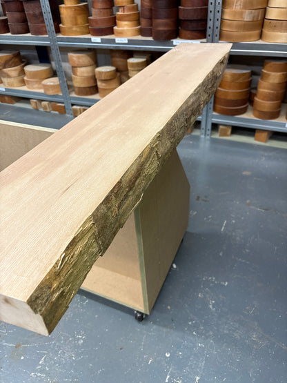 European Ash EASH03 — 1070x200avg x72mm (Live Edge)
