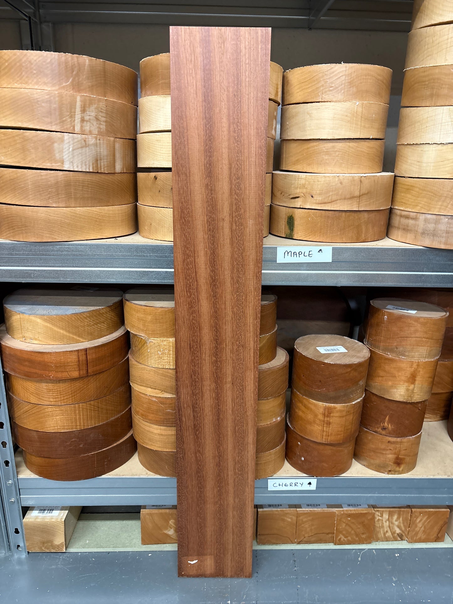 Jatoba J04 — 920x137x20mm