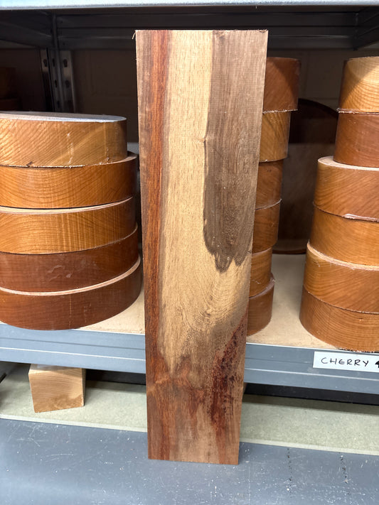 Kiaat K17 — 530x125x17mm Planed Faces