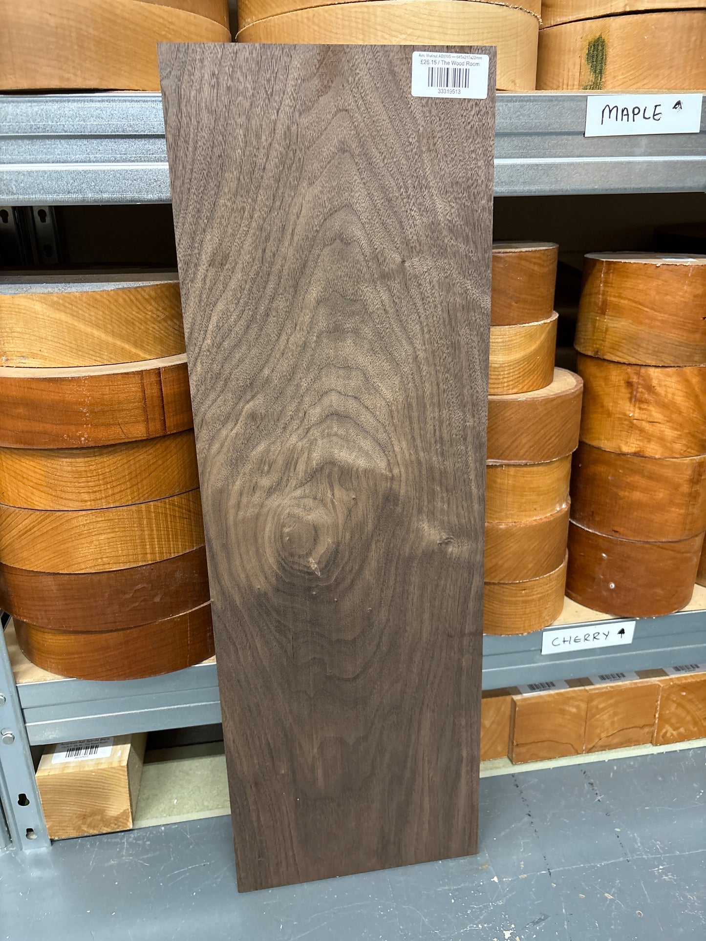 Am. Walnut ABW05 — 645x215x22mm