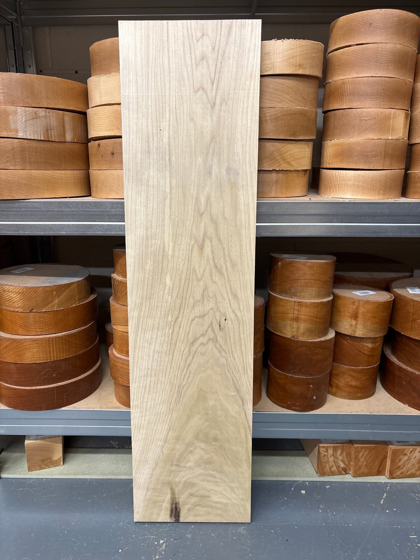 Tulip Poplar TUL04 — 910×230×36mm