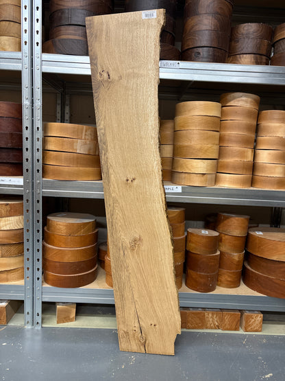 English Oak ENO02 — 1220 x 230avg x 35mm (Live Edge)