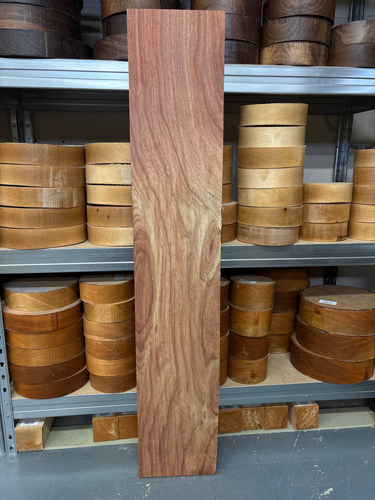 Padauk PAD07 — 1175x220x45mm