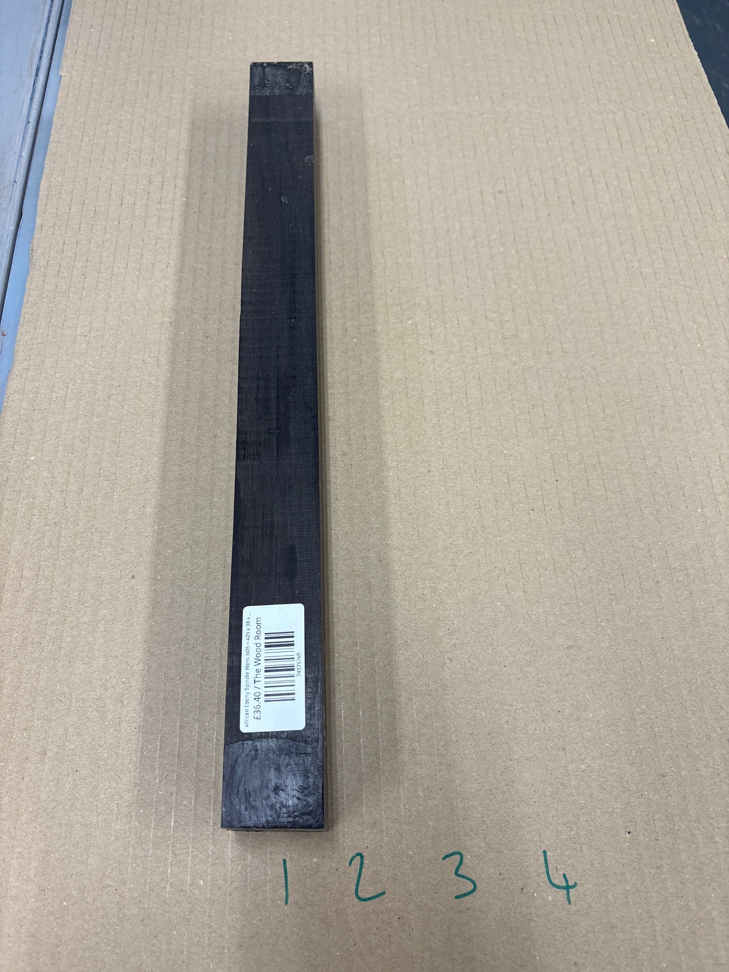 African Ebony Spindle Blank N05 – 425 x 38 x 38mm