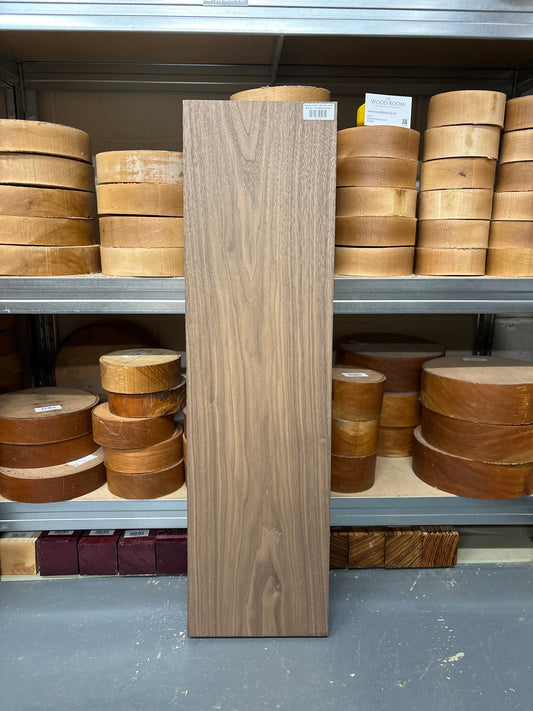 Am Walnut ABW18 — 900 × 248 × 50mm