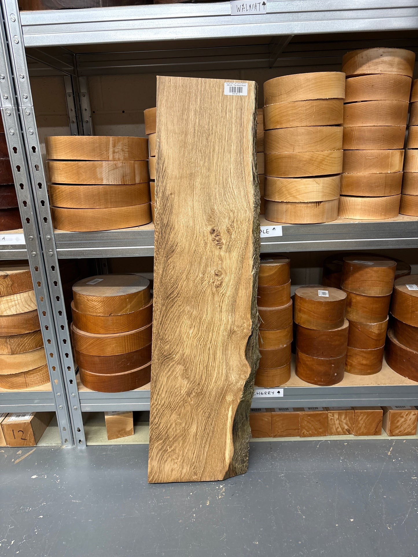 Pippy Oak PO06 — 940 x 220avg x 35mm (Live Edge)