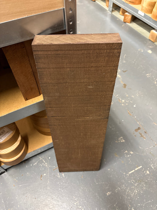 Wenge WEN03 — 635×200×54mm Sawn