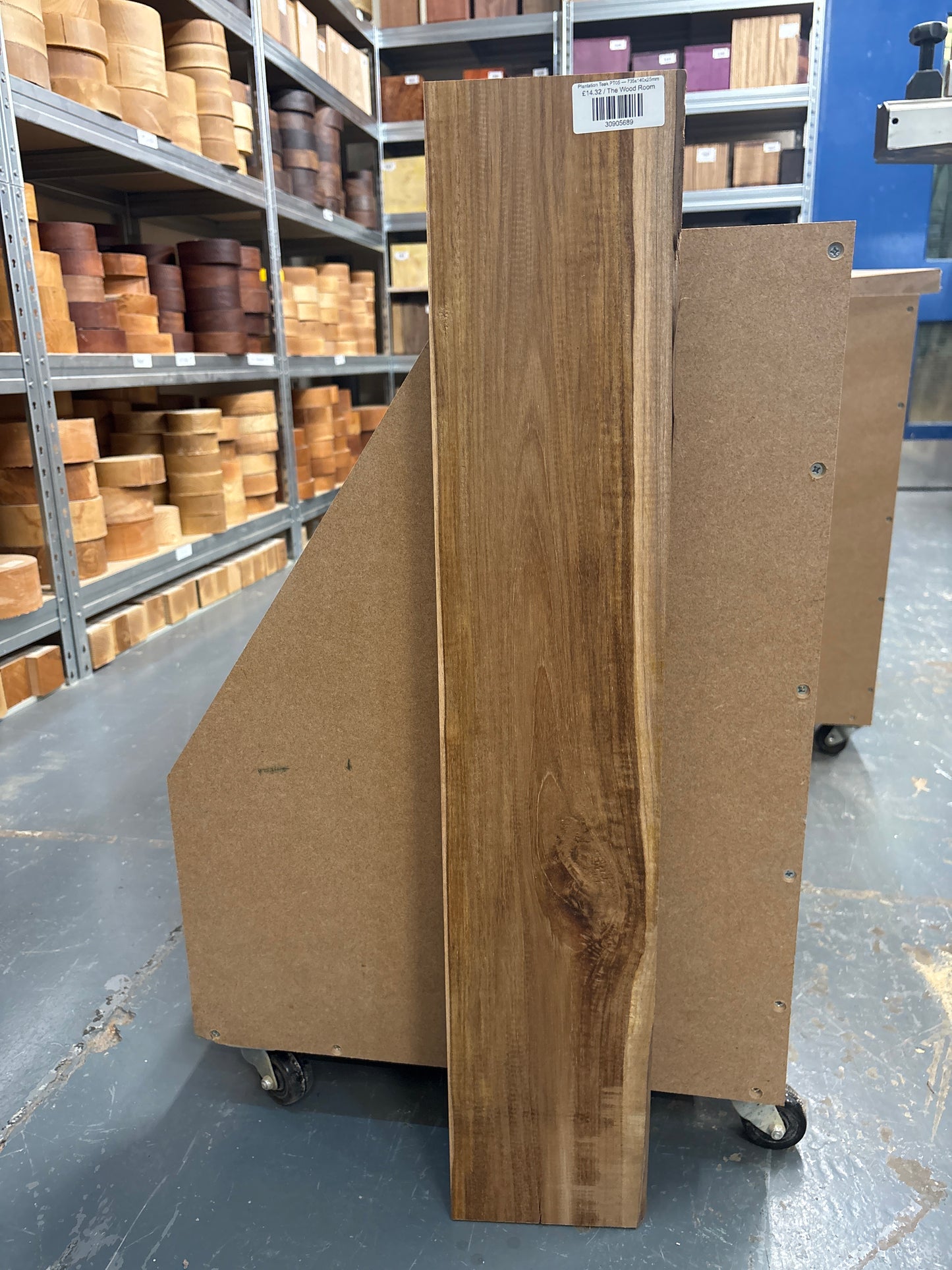 Plantation Teak PT05 — 735x140x25mm