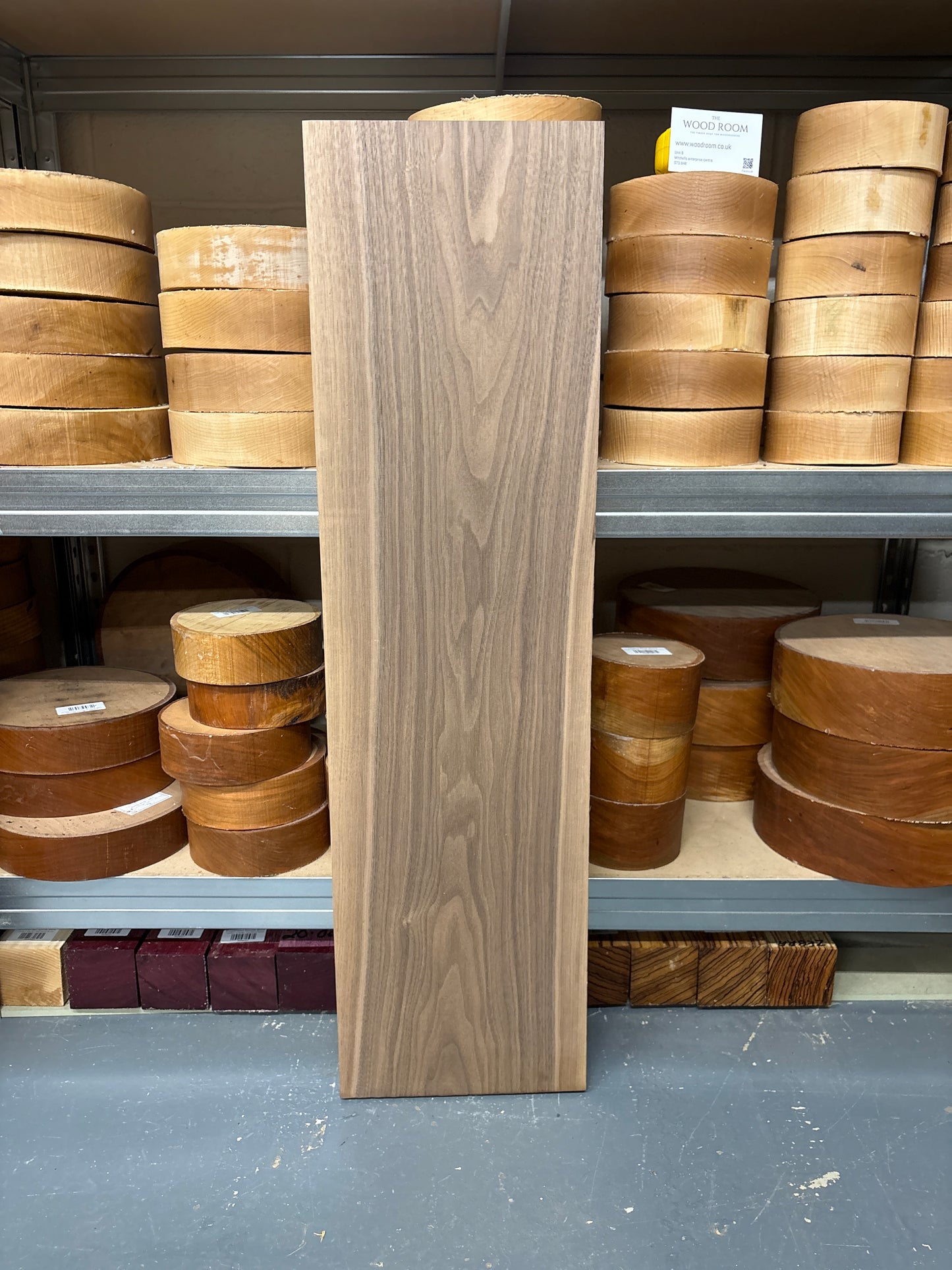 Am Walnut ABW18 — 900 × 248 × 50mm