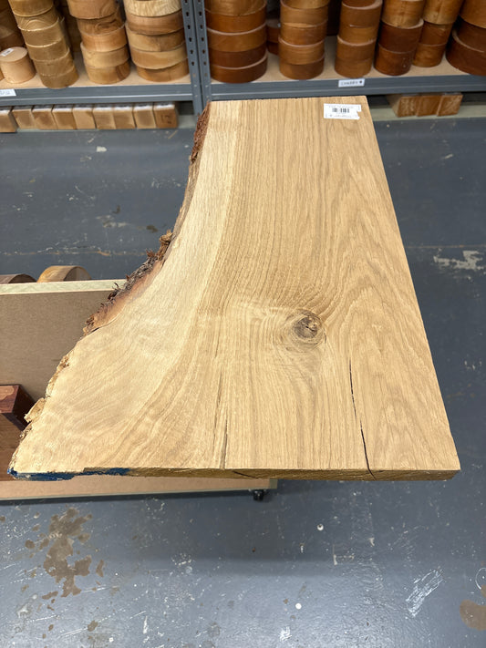 European Oak EUO13 — 620x280-440x32mm (Live Edge)