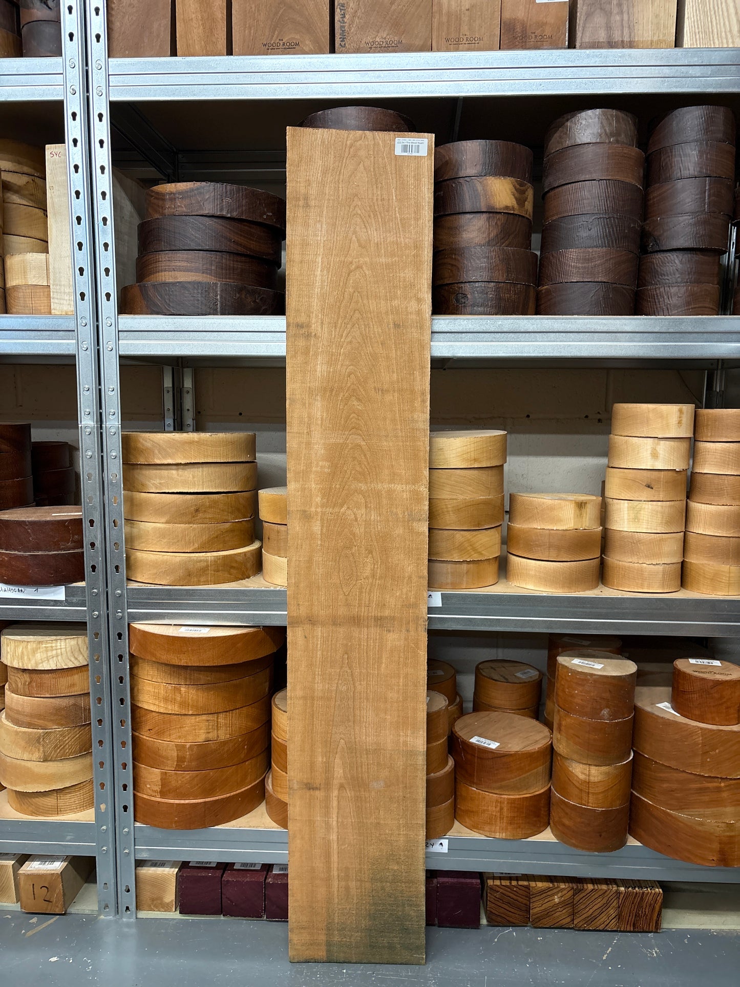 Cherry CHS02 — 1355 × 230 × 27mm Sawn