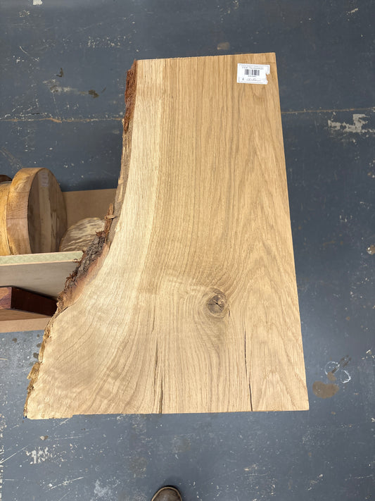 European Oak EUO13 — 620x280-440x32mm (Live Edge)