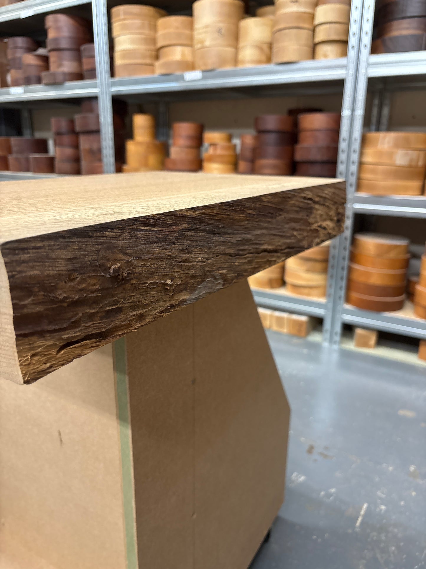 European Oak Chopping Board Blank CBB02 — 500x320-330x72mm (Live Edge)