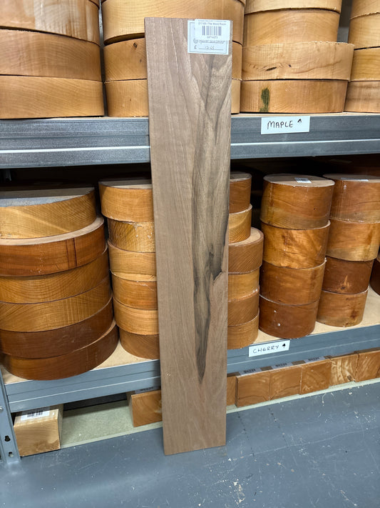 European Walnut EW01 — 750x125x17mm
