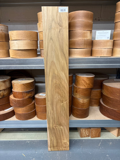 Plantation Teak PT08 — 900x145x20mm