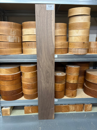 Am Walnut ABW13 — 1010 × 153 × 32mm