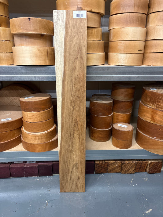 Kiaat K19 — 830x127x17mm Planed Faces