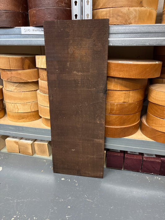 Wenge WEN08 — 645×225×25mm Sawn