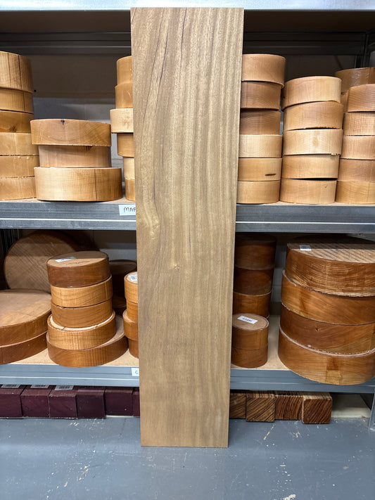 African Walnut AFW14 — 1015x225x22mm Planed Faces