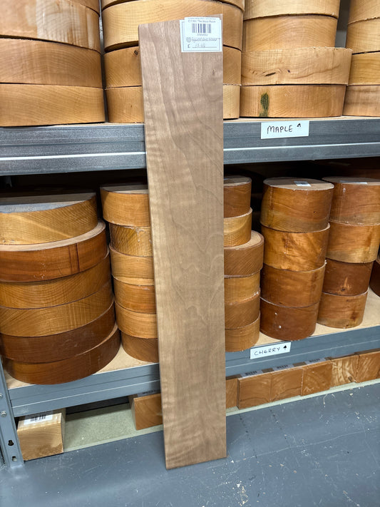 European Walnut EW02 — 760x120x16mm