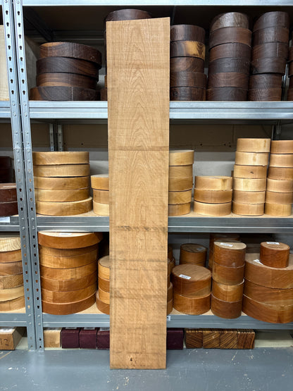 Cherry CHS02 — 1355 × 230 × 27mm Sawn