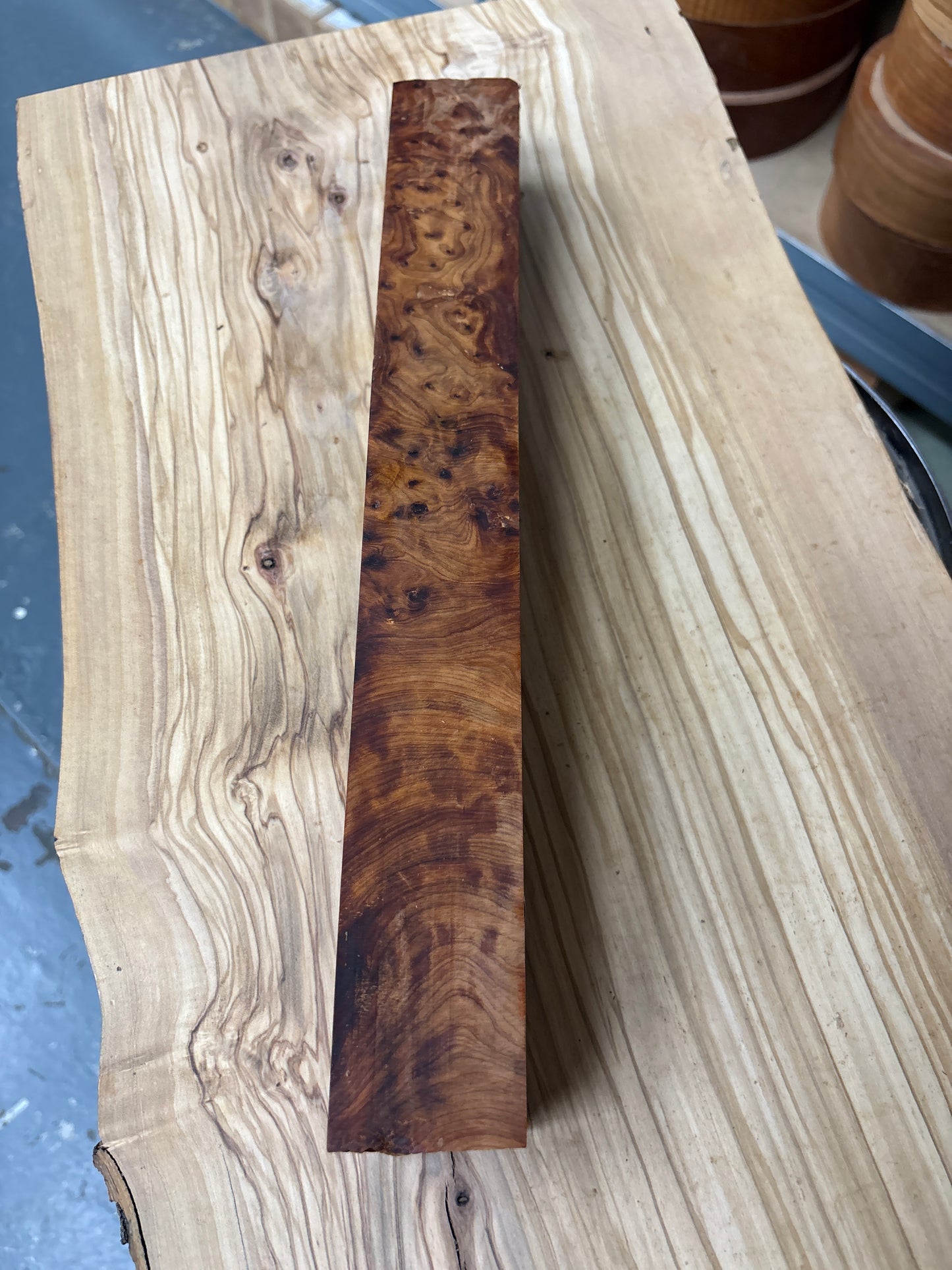 Thuya Burl — 40x40x330 — TBS10