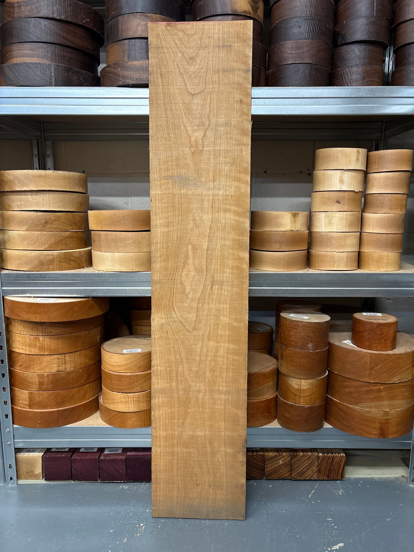 Cherry CHS03 — 1205 × 240 × 27mm Sawn