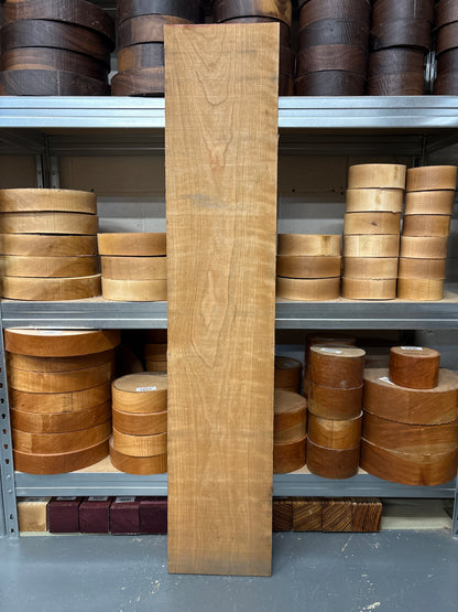 Cherry CHS03 — 1205 × 240 × 27mm Sawn