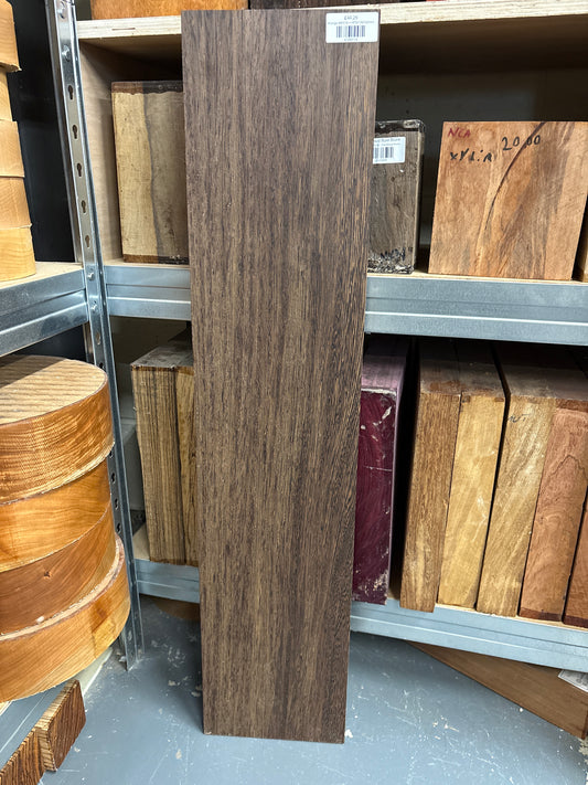 Wenge WEN16 — 875×192×25mm